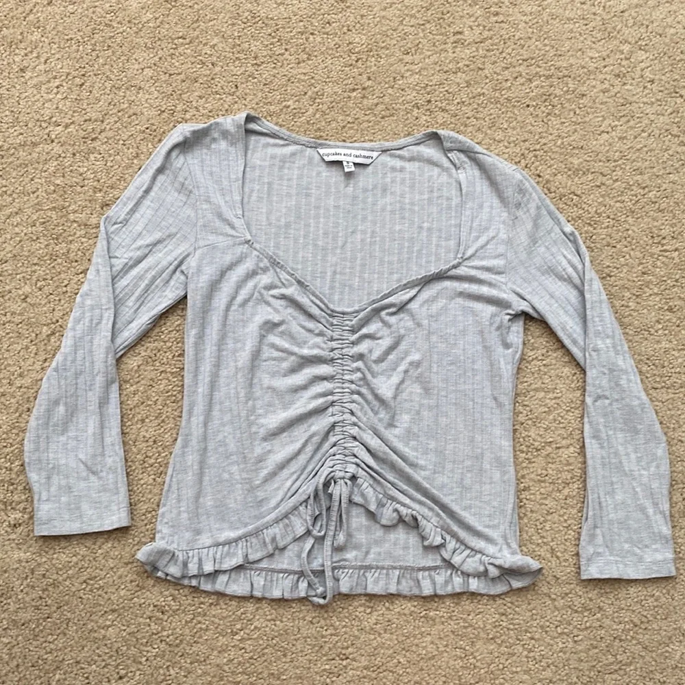 Cupcakes and Cashmere Long Sleeve Top (Size S) - Picture 1 of 7
